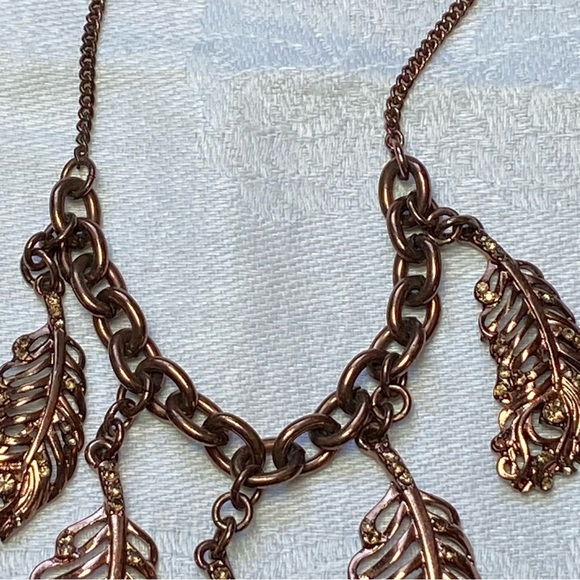 Relic Copper Bronze Tone Hanging Feather Leaves Rhinestones Chain Necklace - Picture 5 of 7